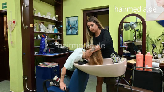 1050 240923 private livestream Paulina younger daugther forward shampooing and blow out forward 3x2 session