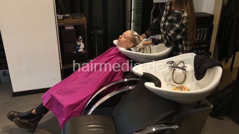 LuisaK backward shampooing by Zoya sidecam