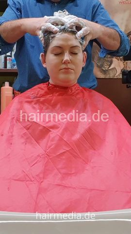 NadineD by barber 1 upright shampooing multicaped