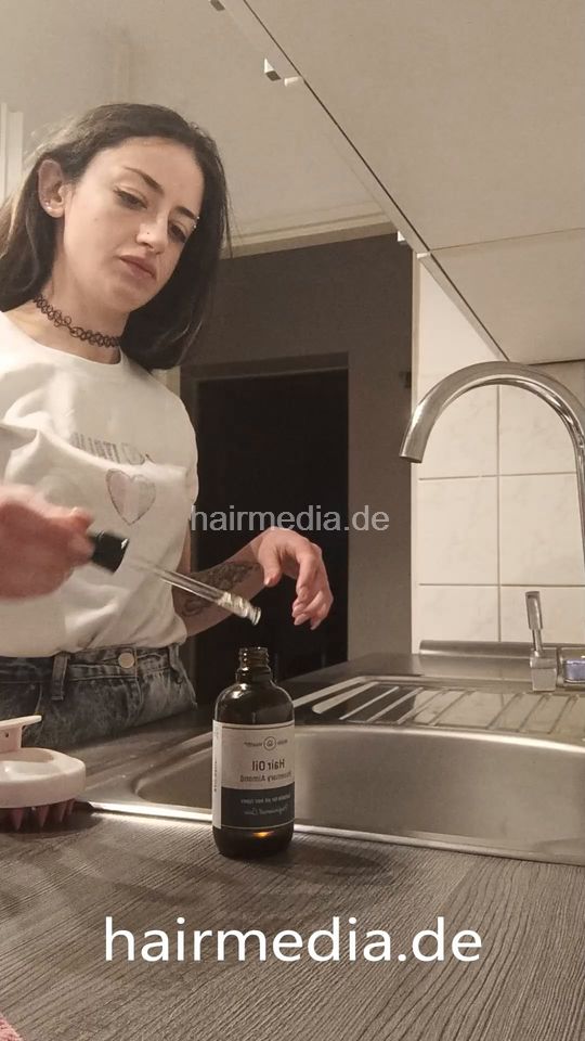 1207 Leyla Keratin treatment self shampoo and haircare kitchensink Dez 24 Part 2