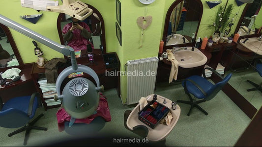 Amine TG backward shampooing and wetset by barber ceilingcam