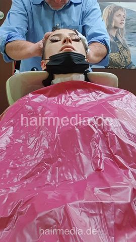 Amine TG backward shampooing and wetset by barber facecam