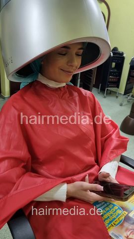 Lady Janina student barberette first day, wetset by barber