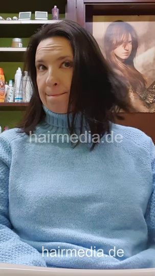 2303 POV Session JuliaSchm 1 shampoo mature lady by barber facecam