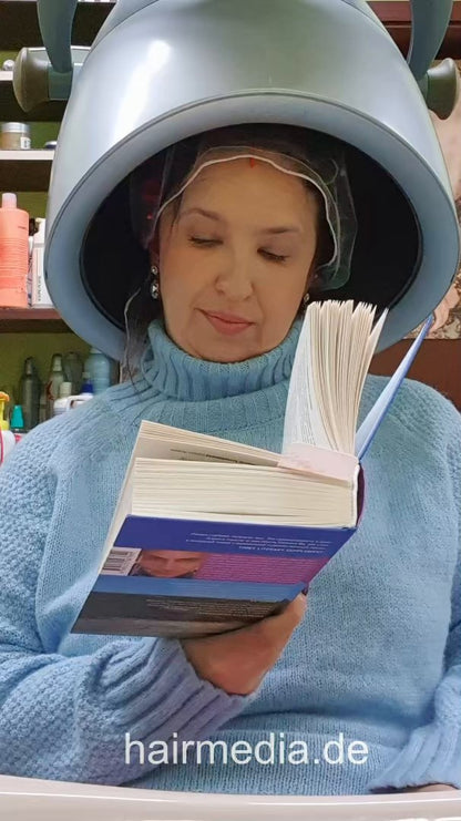 2303 POV Session JuliaSchm 2 cut and wetset lady by barber Front View