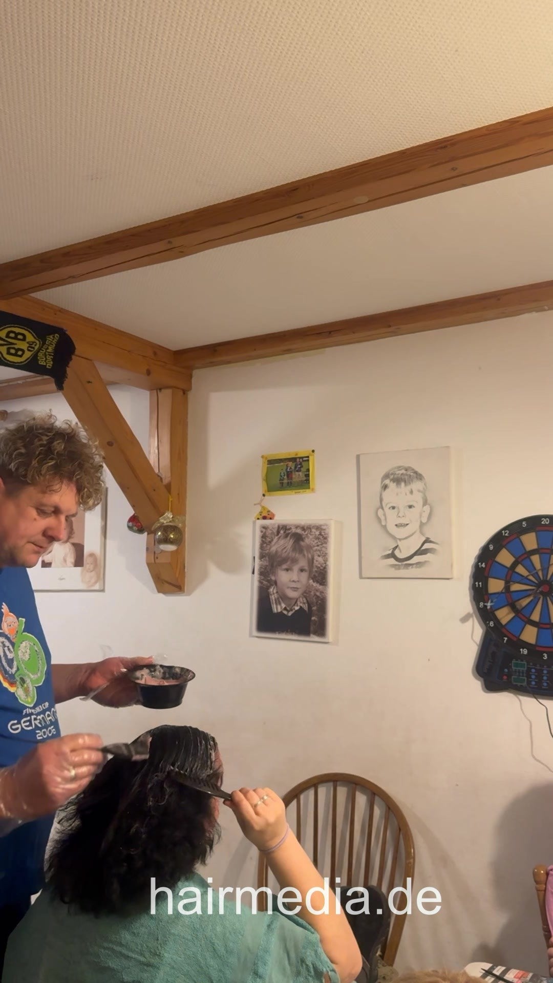 1269 Yvonne and Mike 251217 home coloring forward