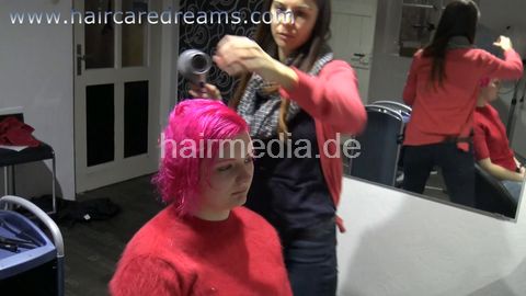 1118 Ismena 27019 Isi haircut 1