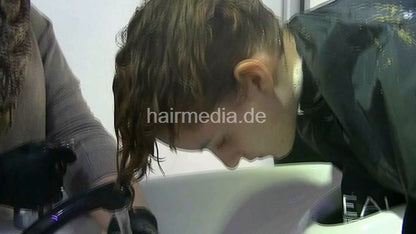 2702 Taranti teen shampoo forward