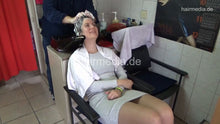 Charger l&#39;image dans la galerie, 6221 two girls: JelenaK shampoo, haircut by vintage barber and barberette