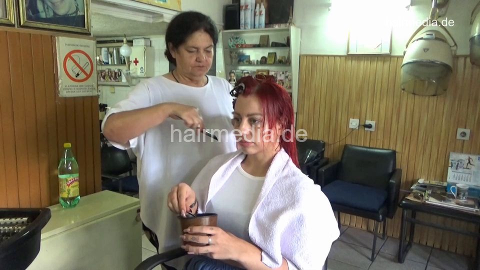 6219 Four girls: MilicaS redhead shampoo by barber, haircut vintage wetset