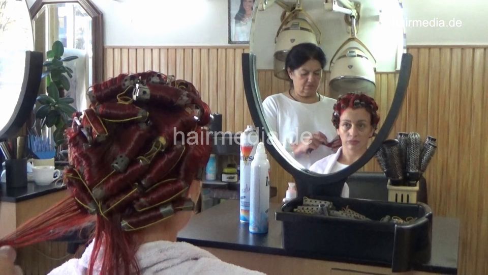 6219 Four girls: MilicaS redhead shampoo by barber, haircut vintage wetset