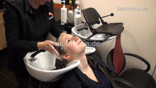 Charger l&#39;image dans la galerie, 7041 Godelieve 2 shampooing in other salon and trim
