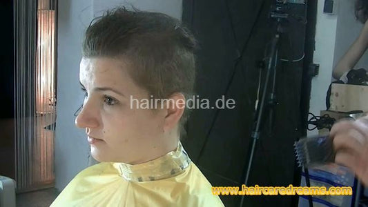 80216 Sonia cut and bleach by barber