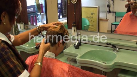 8041 Laura cut 2. step by smoking mature barberette