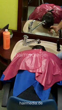Carica l&#39;immagine nel visualizzatore di Gallery, 1252 AliciaN 2 forward shampoo by barber multicaped - vertical video