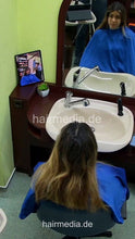 将图片加载到图库查看器，1252 AliciaN 3 haircut, shampoo forward and wetcut by barber multicaped - vertical video