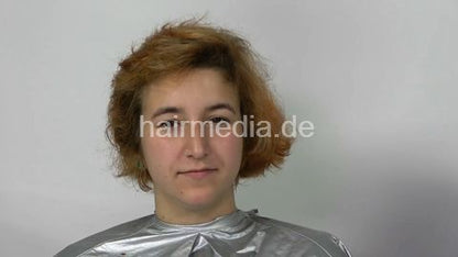 Angelina Tag 1 - Angie blondieren