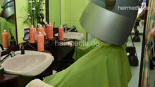 Carica l&#39;immagine nel visualizzatore di Gallery, 6230 BirgitG mature lady wetset metal rollers wetset and dryer video