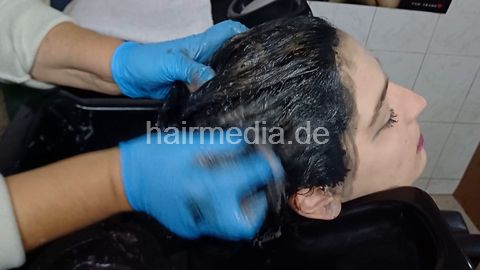 BJS Girls BojanaVL - coloring shampoo cut and wetset by mature hairdresser