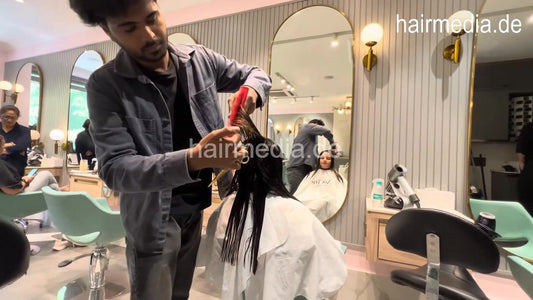 9149 Cassandra Layered Haircut At Salon