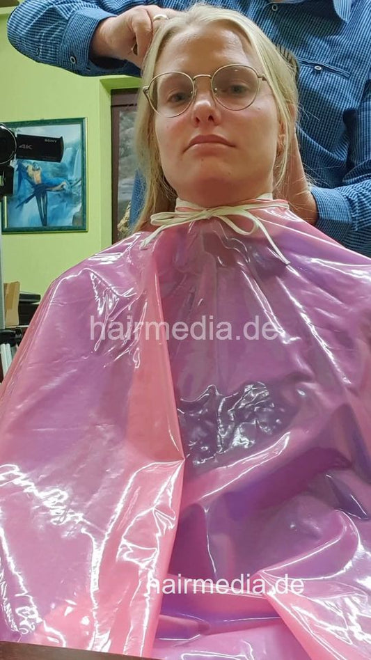 6222 Chiara 1 by barber and student backward shampooing multicape - vertical video
