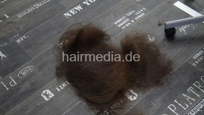 280419 Gulja bob haircut