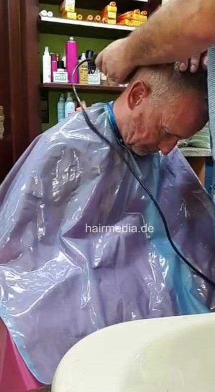 2304 d. b. buzzcut, beard trim, 3x forwardwash, scalpmassage, hood dryer Instagram stream