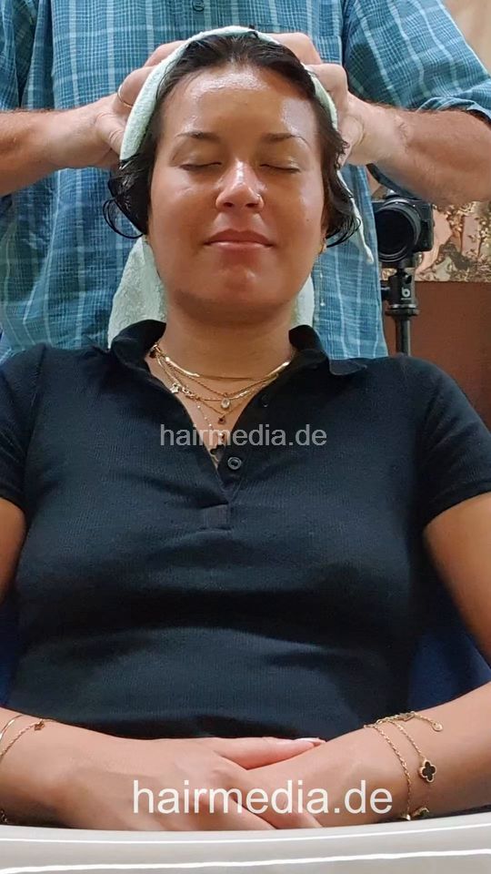 Emilia long hair backward pampering shampoo and blow by barber - facecam