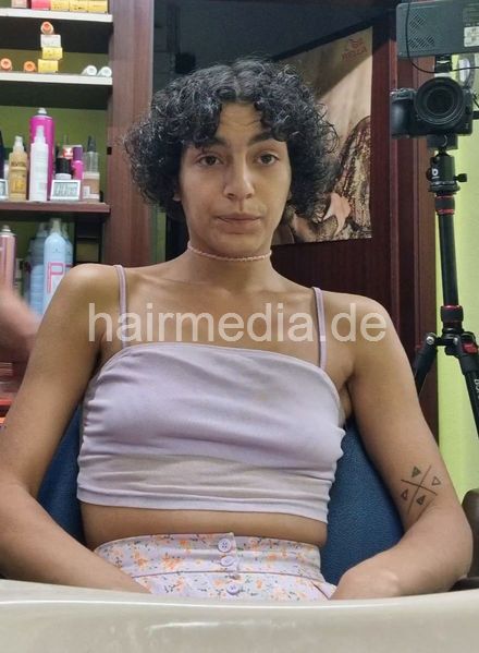 2303 Emma by salonbarber  forward shampooing ASMR uncaped  vertical video