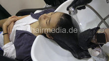 Carica l&#39;immagine nel visualizzatore di Gallery, 359 Evhana shampoo backward, haircare and blow out in black large cape