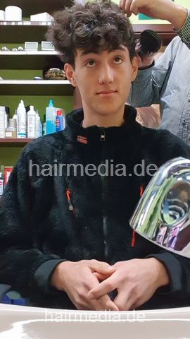 2303 young man Felipe controlled by mom Barbara forward shampoo and blow by barber - facecam