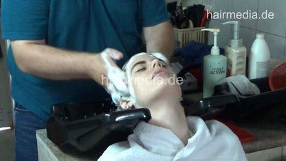 6219 IvanaK shampoo by barber, blow