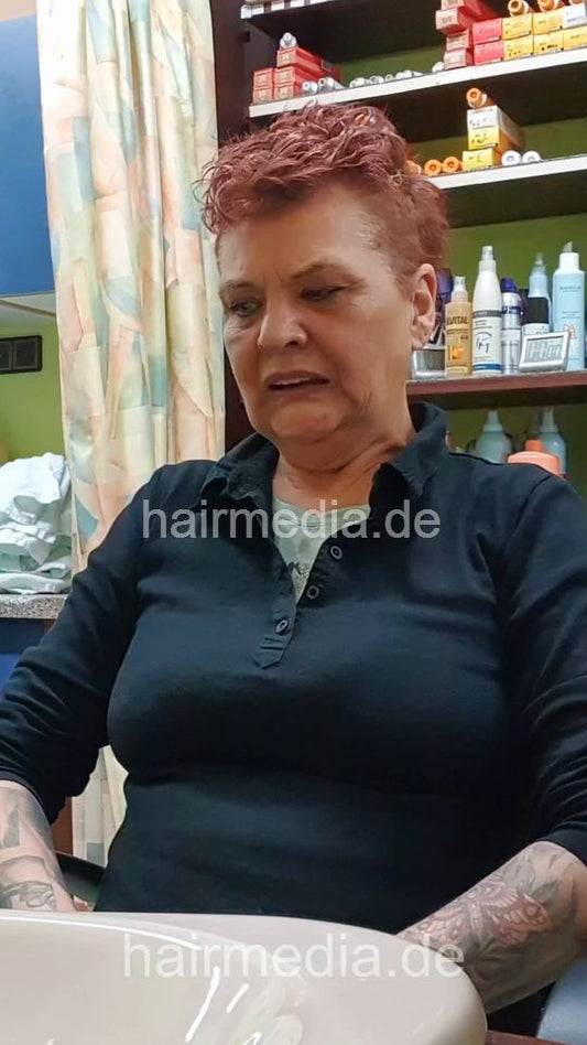 2303 short hair barberette JacquelineF 1 by salonbarber firm forward shampooing - ceilingcam