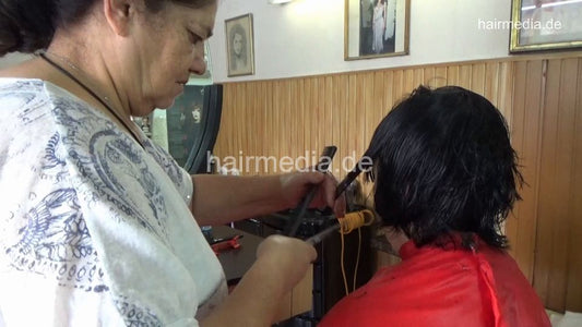 6224 Three girls: JelenaM mother perm and haircut complete