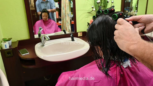JuliaSchm backward sesson 2 wetset mature lady by barber, metalrollers, hairnet