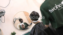 Cargar imagen en el visor de la galería, 359 Jyolin 2 shampoo backward, haircare and blow out in black large cape