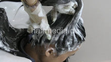 将图片加载到图库查看器，359 Jyolin 2 shampoo backward, haircare and blow out in black large cape