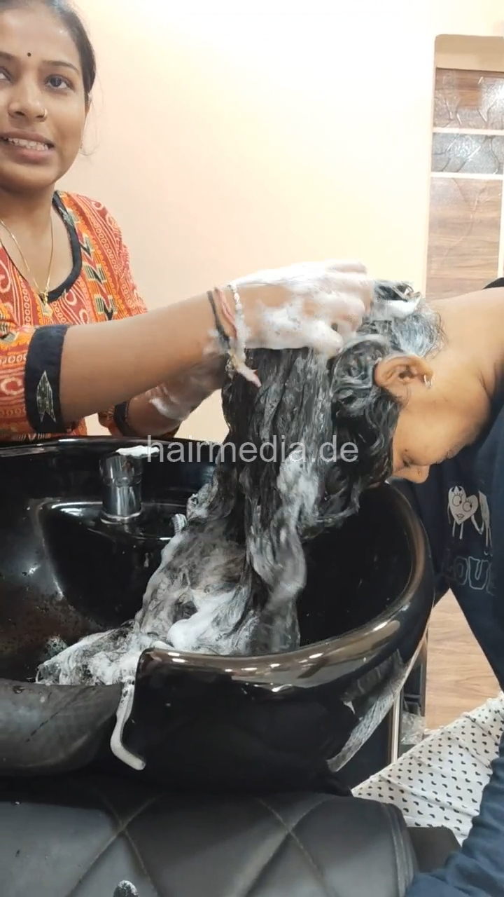 1242 Krisha And Naina Forward And Backward Hair Spa