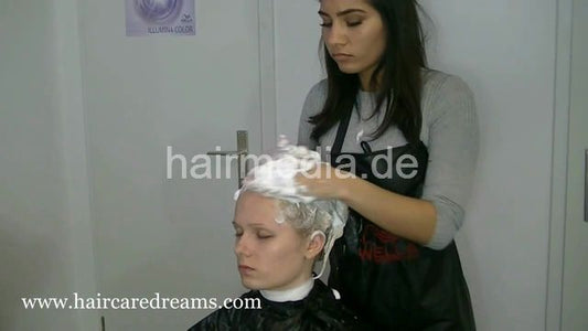 1213 Lesley Domenica Melody shampooing upright