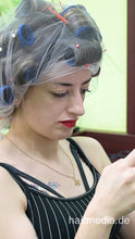 Cargar imagen en el visor de la galería, 2303 Barberette Leyla 2 by salonbarber and team wetset -vertical video