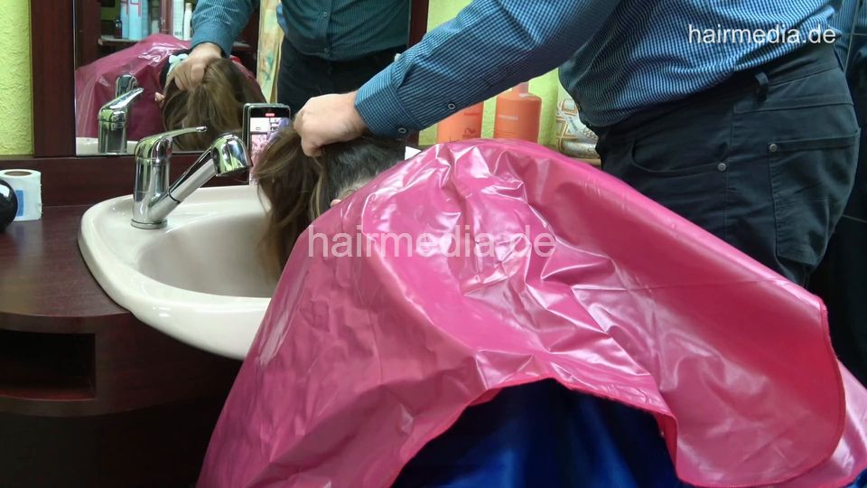 1240 Barberette Leyla by salonbarber forward hair ear and face shampooing and blow complete