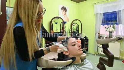 Leyla by Deborah backward shampooing