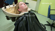 Carica l&#39;immagine nel visualizzatore di Gallery, 2306 LinaW by salonbarber 1  shampooing thick hair