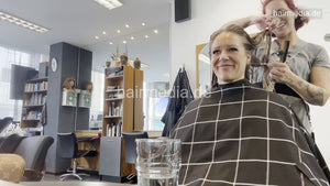 1233 MicheleH at hairdresser shampoo, haircut and blow
