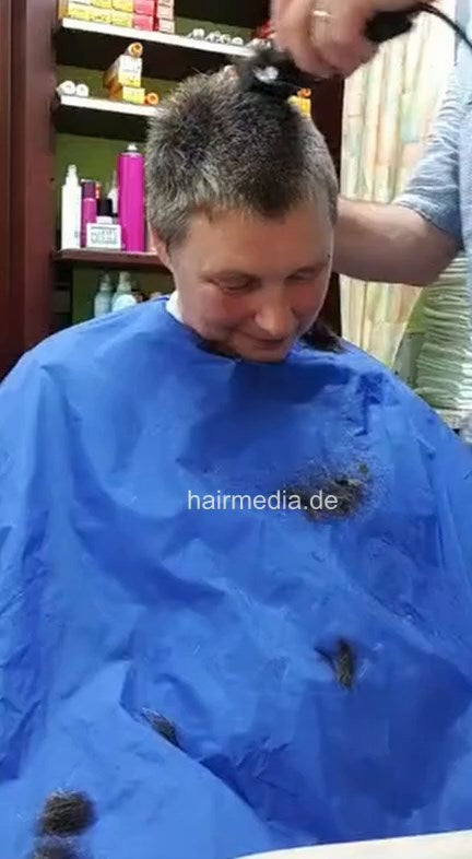 2303 NicoleL by salonbarber forward shampooings, buzzcut, multicaping Instagram stream