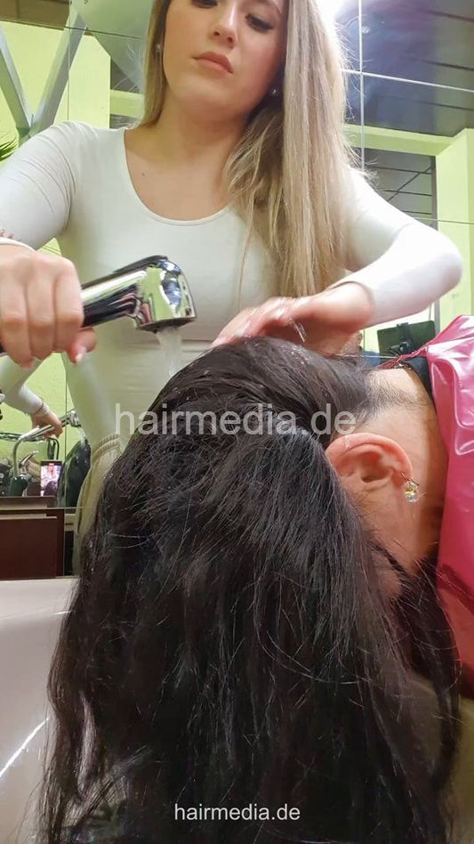 6230 NicoleK by teen daughter LeahK JMK custom forward shampoo - vertical video