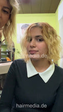 Carica l&#39;immagine nel visualizzatore di Gallery, 1246 Barberette Nora 1 by mature Alessia apron shampooing backward vertical video