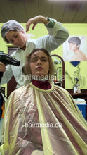 将图片加载到图库查看器，1254 Nora by LisaMW haircut and shampoo in curlers and white apron facecam vertical video