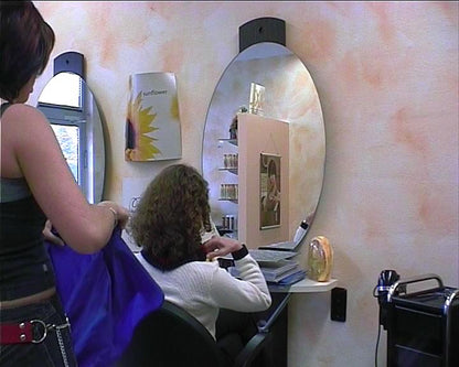 8013 Kristine s1440  1 shampooing