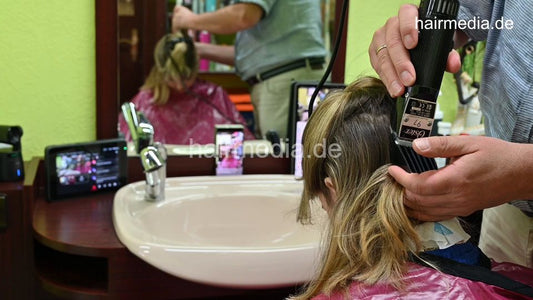 1263 240606 SabineV teen 1 wait chat and buzzcut - maincam